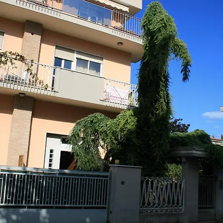 Via Monte Corvo بيسكارا