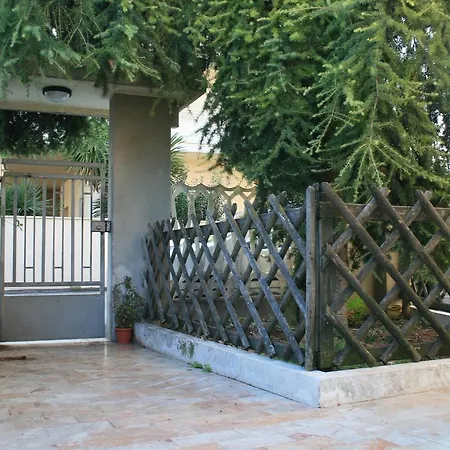 Via Monte Corvo * بيسكارا